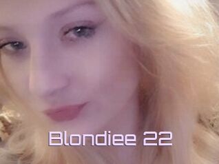 Blondiee_22