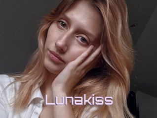 Lunakiss