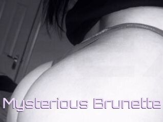 Mysterious_Brunette