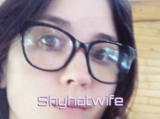 Shyhotwife
